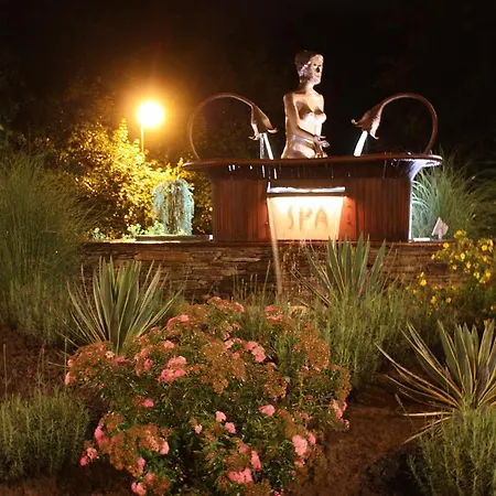 Au Coin Des Sources Bed & Breakfast 3*